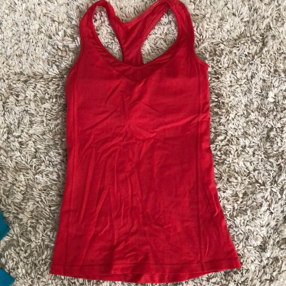 Lululemon tank